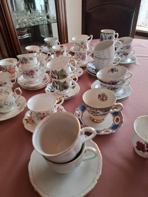 27 paar kop en schotel en enkele losse kopjes, Antiek en Kunst, Antiek | Servies los, Ophalen