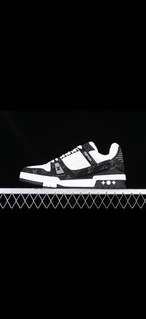 Louis vuitton trainer verschillende kleuren en maten 36-45, Kleding | Heren, Schoenen, Nieuw, Sneakers of Gympen, Overige kleuren