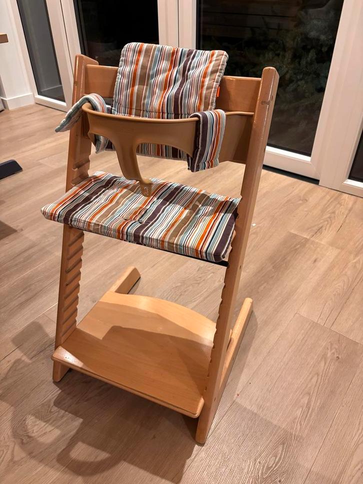 2x Stokke Tripp Trapp Meegroeistoel, Kinderen en Baby's, Kinderstoelen, Gebruikt, Meegroeistoel, Gordel(s), Ophalen