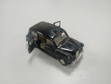 Dinky Toy Engelse Austin Taxi beschikbaar voor biedingen