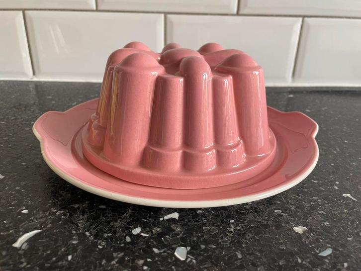 Roze puddingvorm van Royal Shinx, Huis en Inrichting, Keuken | Servies, Gebruikt, Overige typen, Overige stijlen, Aardewerk, Ophalen of Verzenden