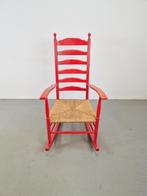 Vintage ladderback schommelstoel spijlenstoel rood rush ´60, Huis en Inrichting, Fauteuils, Ophalen, Gebruikt, Minder dan 75 cm