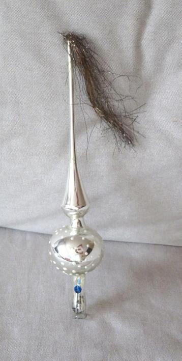Oude Kerstboompiek Piek met pluim, zilver met witte stippen beschikbaar voor biedingen