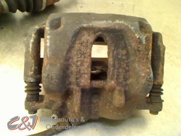 Remklauw (Tang) links-voor van een Opel Vivaro beschikbaar voor biedingen