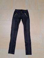 Zwarte broek met ritsjes maat xs, Maat 34 (XS) of kleiner, Ophalen of Verzenden, Zo goed als nieuw