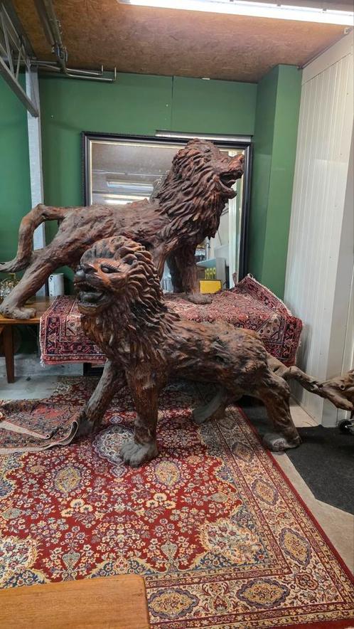 19e eeuwse levensgrote houten tempelleeuwen, Antiek en Kunst, Kunst | Beelden en Houtsnijwerken, Ophalen
