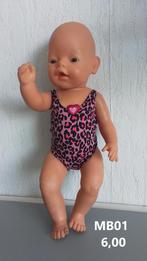 Poppenkleertjes baby pop badpak. Opbrengst KiKa., Ophalen, Nieuw, Babypop