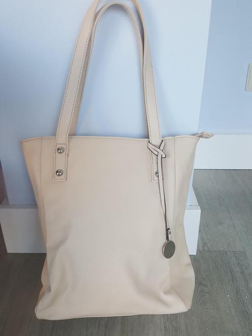 Toffe nieuwe schoudertas te koop., Sieraden, Tassen en Uiterlijk, Tassen | Schoudertassen, Nieuw, Ophalen of Verzenden