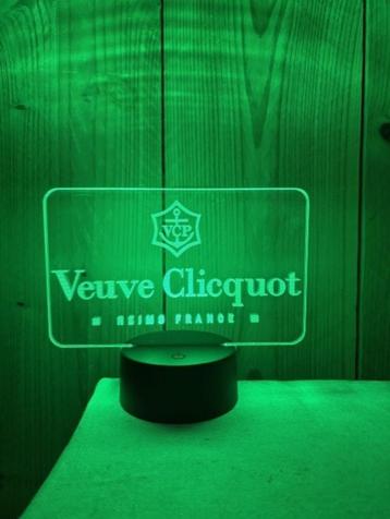 veuve clicqout lamp beschikbaar voor biedingen