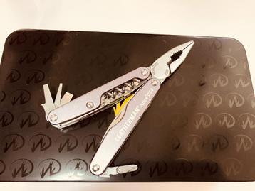 Leatherman Juice CS4 Gray New In Collectors Tin beschikbaar voor biedingen