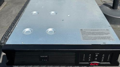 APC Smart-UPS 750, Computers en Software, Noodvoedingen (UPS), Zo goed als nieuw, Ophalen of Verzenden