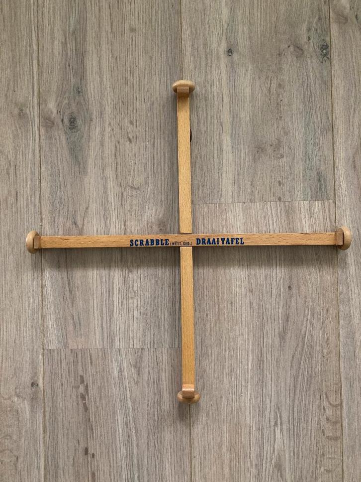 Scrabble draaitafel, Hobby en Vrije tijd, Gezelschapsspellen | Bordspellen, Zo goed als nieuw, Ophalen of Verzenden