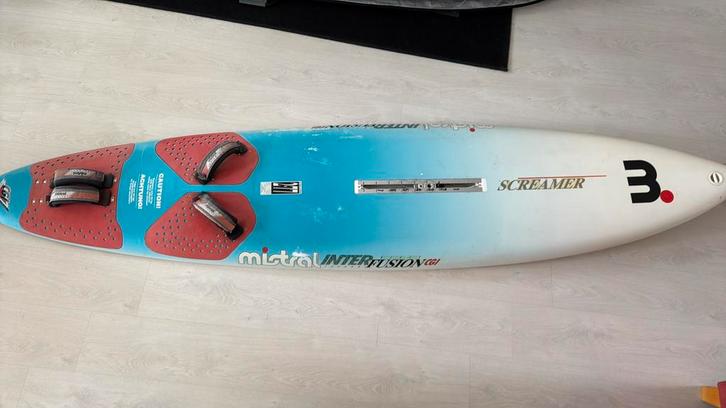 Mistral screamer 277, Watersport en Boten, Windsurfen, Gebruikt, Plank, 250 tot 300 cm, Met vin(nen), Ophalen of Verzenden