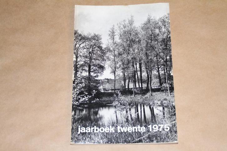 Jaarboek Twente 1975, Boeken, Geschiedenis | Stad en Regio, Gelezen, Ophalen of Verzenden