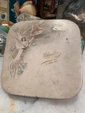Brocante doos frankrijk  beschikbaar voor biedingen