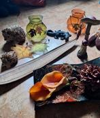 Opbergkratten met decoratiemateriaal en kunstbloemen, Huis en Inrichting, Woonaccessoires | Overige, Ophalen, Zo goed als nieuw