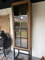 Stoere Goossens kast met stalen onderstel en glasdeur, Huis en Inrichting, Kasten | Vitrinekasten, Ophalen, 200 cm of meer, 50 tot 100 cm