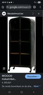 Woood Lori Vitrinekast - Zwart Metaal & Glas, Huis en Inrichting, Kasten | Dressoirs, Ophalen of Verzenden