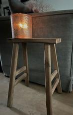 Landelijk houten krukje bijzettafeltje sober, Huis en Inrichting, Krukjes, Ophalen of Verzenden