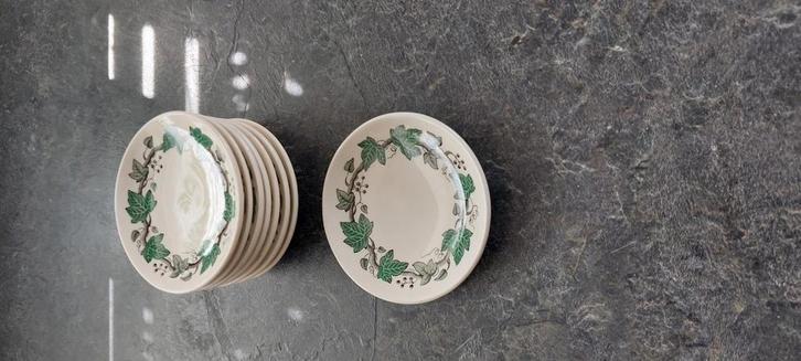 Wedgwood Stratford Bonbonbordjes - 8 stuks., Huis en Inrichting, Keuken | Servies, Zo goed als nieuw, Bord(en), Wedgwood, Keramiek