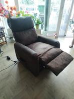 Elektrische sta op stoel., Huis en Inrichting, Stoelen, Ophalen, Gebruikt, Bruin, Eén