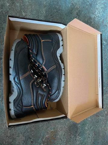 River werkschoenen maat 40 beschikbaar voor biedingen