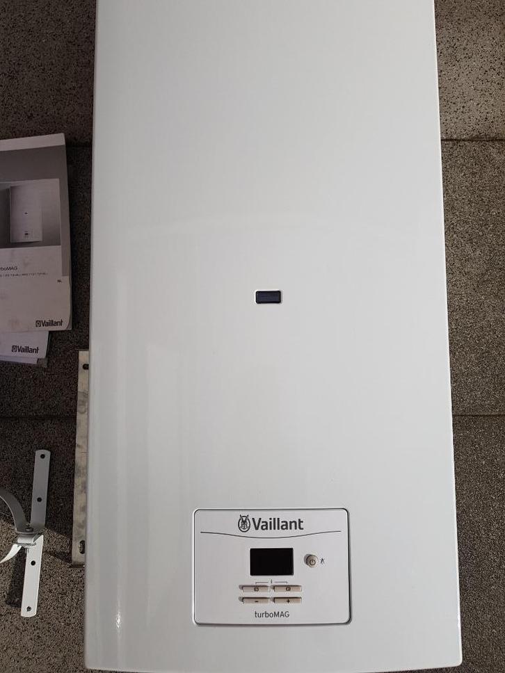 Gieser Vaillant type Turbo Mag 145/`uit 2021, Doe-het-zelf en Verbouw, Geisers en Boilers, Gebruikt, Geiser, Aardgas, Minder dan 20 liter