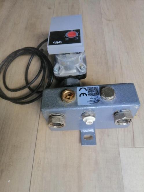 CV pomp Wilo, Doe-het-zelf en Verbouw, Verwarming en Radiatoren, Gebruikt, Cv-ketel of Combi-ketel, Minder dan 200 watt, Minder dan 30 cm