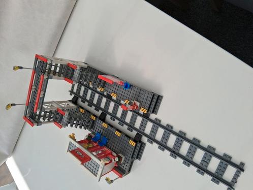 Lego treinstation, Doe-het-zelf en Verbouw, Ladders en Trappen, Zo goed als nieuw, Ophalen of Verzenden