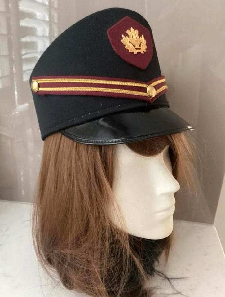 Mooie korpspet , kolbak verschillende maten, Kleding | Heren, Carnavalskleding en Feestkleding, Zo goed als nieuw, Accessoires