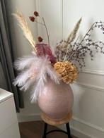 Roze vaas met kunst boeket, Ophalen, Zo goed als nieuw