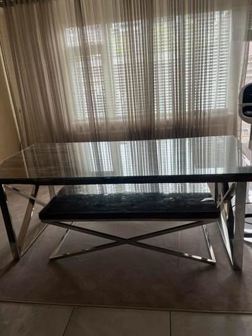 Eethoek en salontafel beschikbaar voor biedingen