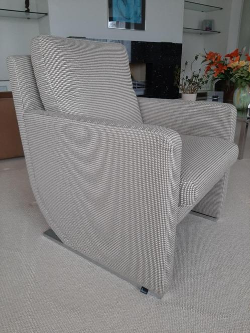 Leolux Timandra fauteuil, Huis en Inrichting, Fauteuils, Zo goed als nieuw, Metaal, Stof, 50 tot 75 cm, Minder dan 75 cm, Ophalen