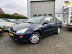 Ford Focus 1.8-16V Ghia Airco/Trekhaak/Elek.Ramen., Auto's, Stof, Gebruikt, 4 cilinders, Blauw