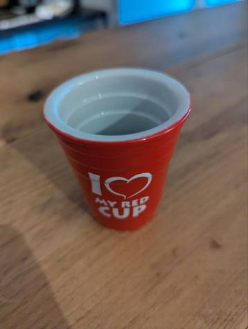 I Love My Red Cup Shotglaasje beschikbaar voor biedingen
