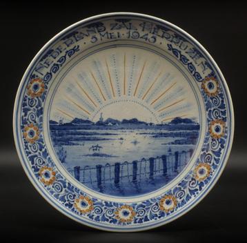 Porceleyne Fles wandbord bevrijding 1945 beschikbaar voor biedingen