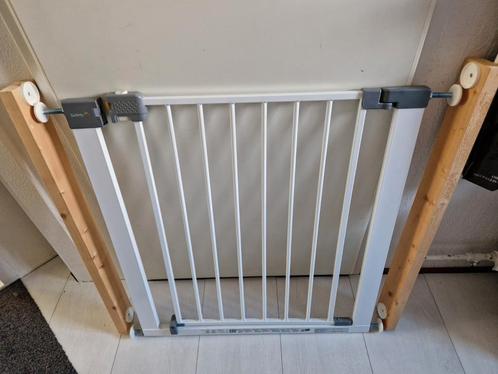 Traphekje 2 vinger lock . Open naar binnen of buiten, Kinderen en Baby's, Traphekjes, Zo goed als nieuw, Klemhekje, minder dan 100 cm