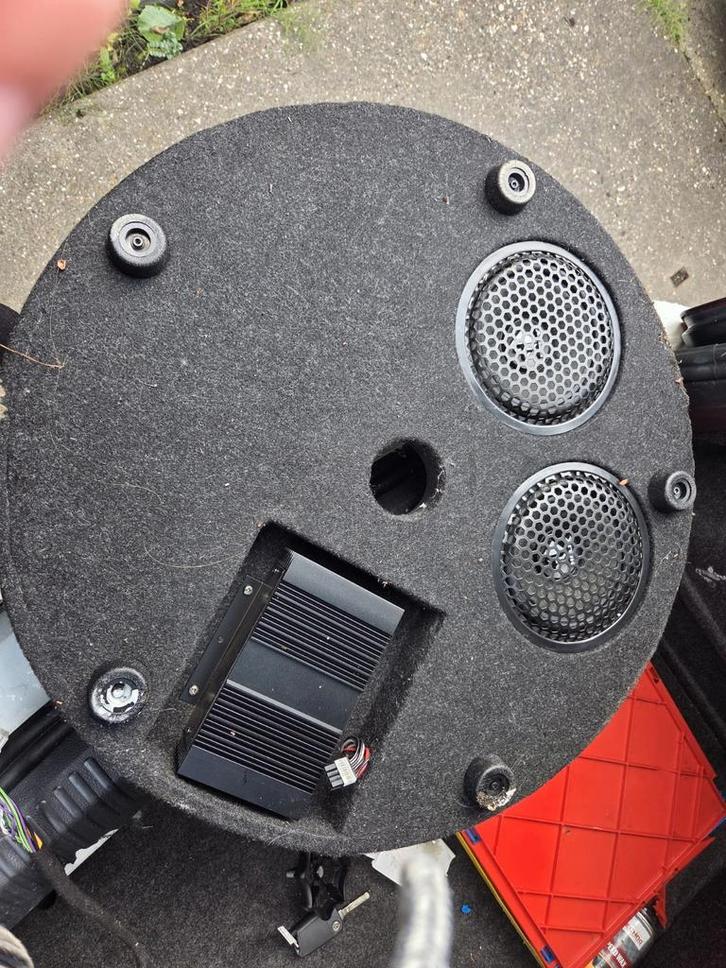 Helix Subwoofer - Reservewiel Subwoofer VW, Auto diversen, Autospeakers, Ophalen of Verzenden