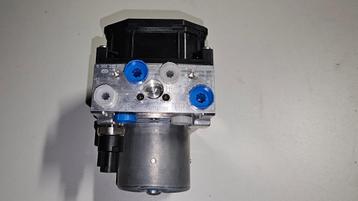 ABS pomp  BMW 5 / 7 / Z8 series E38 E39 E52 34516769536 6769 beschikbaar voor biedingen