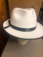 Mooie witte hoed ( lees tekst), Ophalen, Zo goed als nieuw
