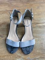 Hakken met ‘slangen’leer maat 38, Schoenen met lage hakken, Profile, Ophalen of Verzenden, Zo goed als nieuw
