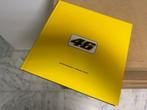 Valentino Rossi & Yamaha YZR-M1 hardcover boek, Algemeen, Ophalen of Verzenden, Zo goed als nieuw