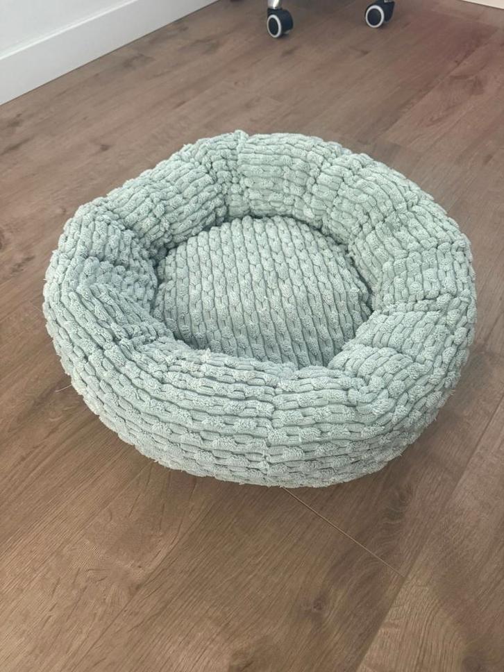 Zacht kattenbed /donut kattenmand–voor katten en kleine hond, Dieren en Toebehoren, Kattenmanden, Zo goed als nieuw, Pluche, Ophalen of Verzenden