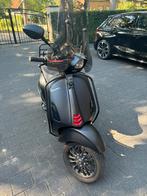 Vespa sprint Matt zwart 2023, Ophalen, Maximaal 45 km/u, Zo goed als nieuw, Benzine