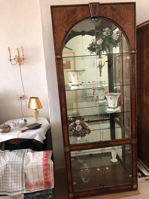 EXCLUSIEF!!! Vitrine kast (wortelnoten) Italië, Huis en Inrichting, Kasten | Vitrinekasten, Zo goed als nieuw, 200 cm of meer