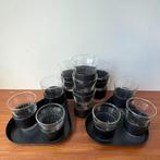 OPRUIMING Iittala Finland hot cool glazen met 2 dienblaadjes, Glas of Glazen, Gebruikt, Björn dahlström, Ophalen of Verzenden