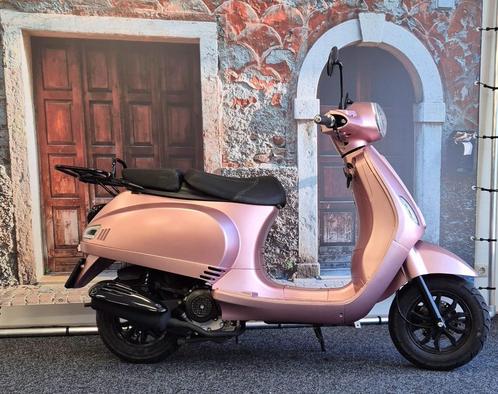 Killerbee Sport  TY50QT-5D-02, Fietsen en Brommers, Scooters | Overige merken, Zo goed als nieuw, Maximaal 45 km/u, Benzine, Ophalen