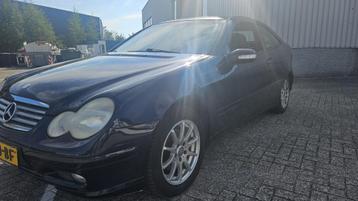 Mercedes-Benz C-Klasse 2.0 C200 Kompr Sportcoupe 2002 Blauw beschikbaar voor biedingen