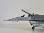 F-16 Fighting Falcon schaalmodel 1/72, klaar voor display, Verzamelen, Ophalen, Zo goed als nieuw, Schaalmodel