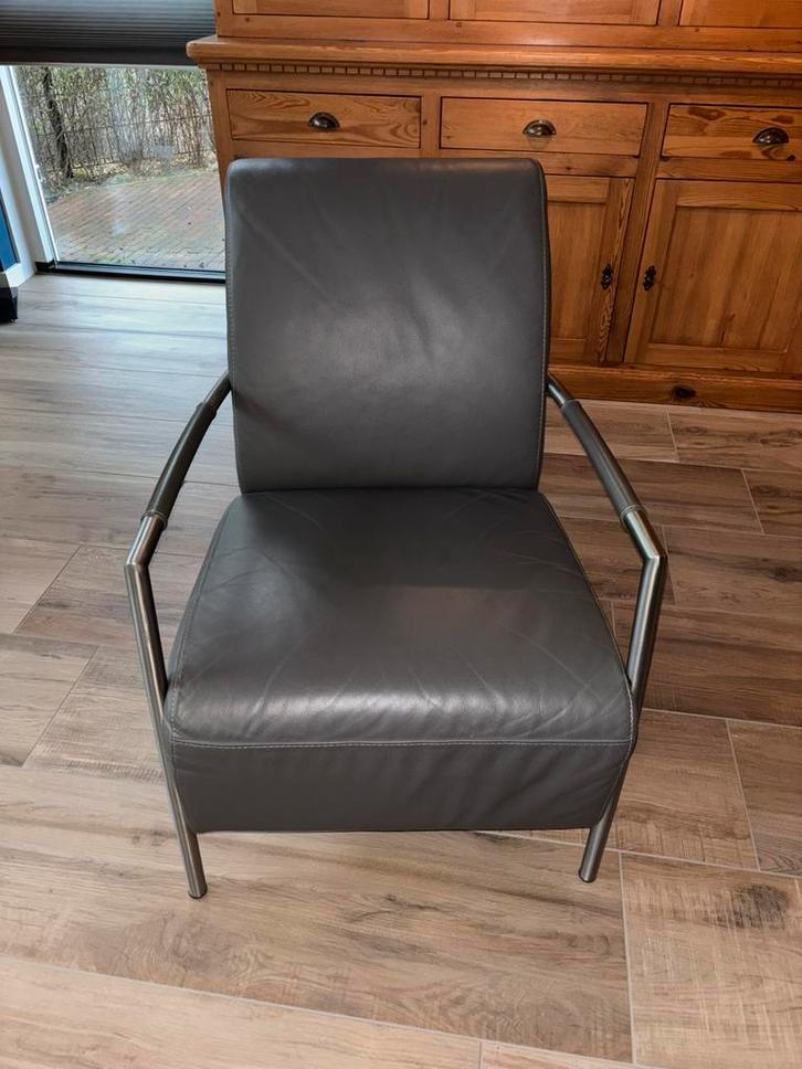 Leren stoel/Fauteuil in zeer goede staat., Huis en Inrichting, Fauteuils, Zo goed als nieuw, Leer, 50 tot 75 cm, 75 tot 100 cm